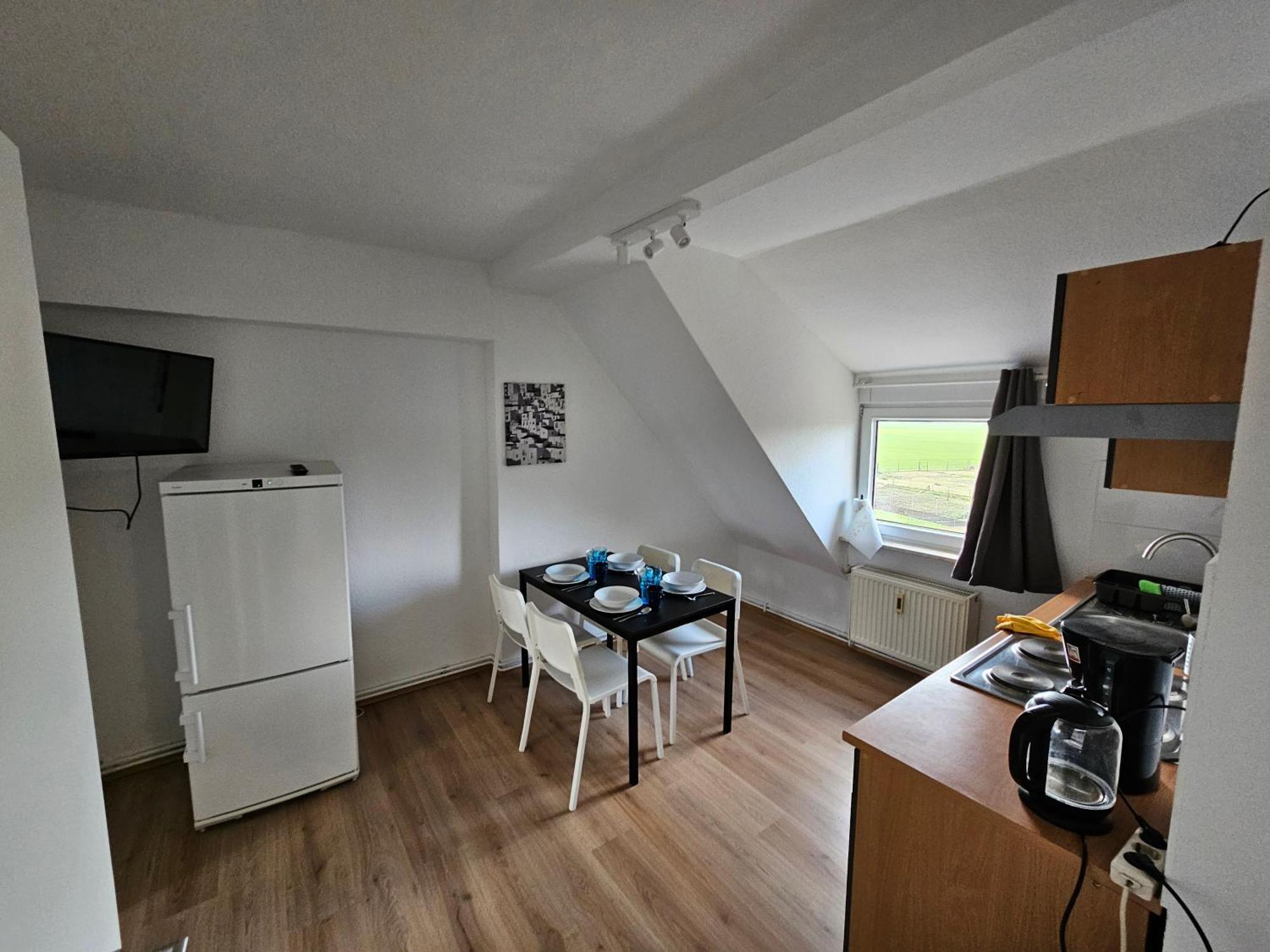 High Moon House In Nienburg With Wifi